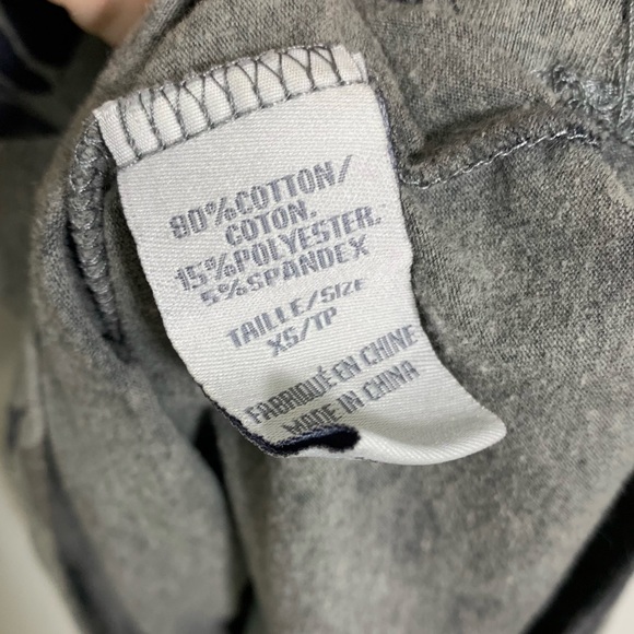 ๐5/$20๐Suzy Shier Floral Gray T-Shirt - Picture 6 of 6